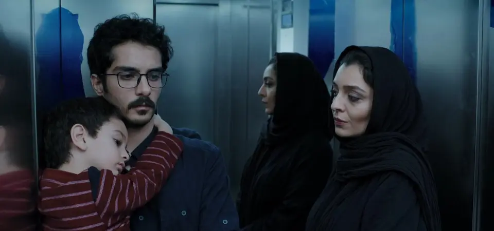 تماشای فیلم اتاق تاریک
